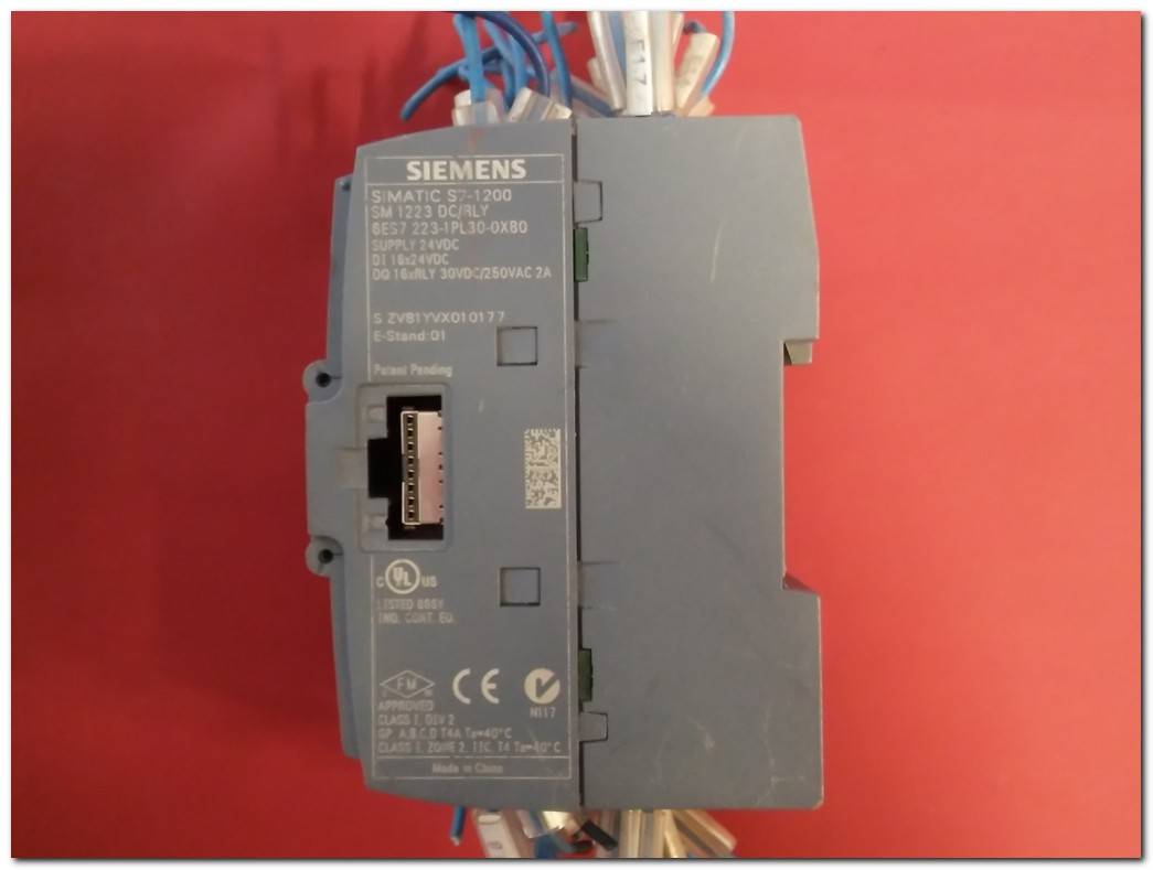 SIEMENS 6ES7 223-1PL30-0XB0 SM 1223 DCRLY RELAY AUTPUTS EK MODÜL