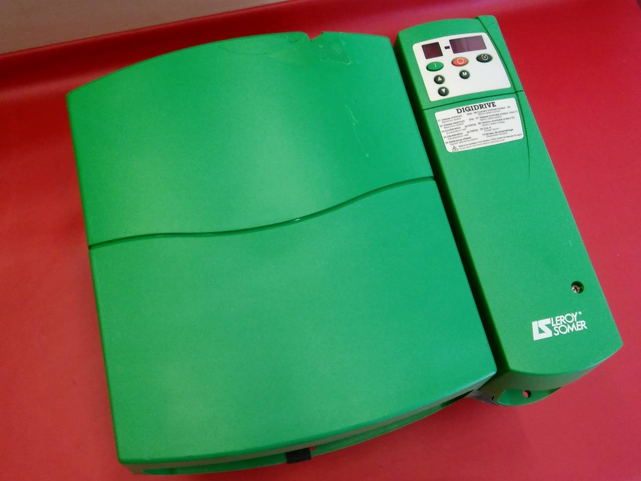 LEROY SOMER DIGIDRIVE SE53402200 SE 33 T 22KW SÜRÜCÜ 22 KW INVERTER