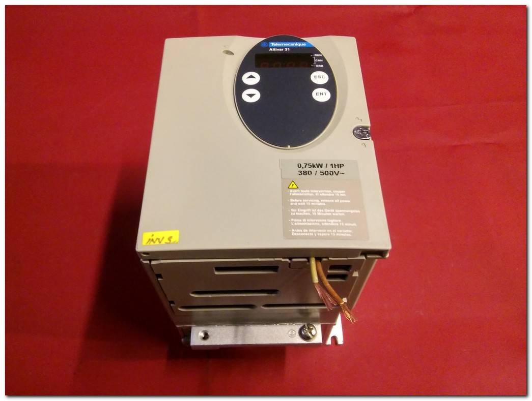 TELEMECANİQUE ATV31H075N4 0,75KW İNPUT 380-500V ALTİVAR 31 ATV31 SÜRÜCÜ
