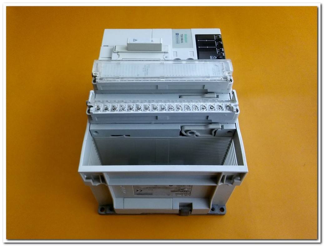 TELEMECANIQUE MODİCON TSX MİCRO TSX3722000 TSXDMZ28DR TSXDMZ28DT PLC TAKIM