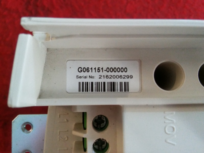 CONTROL TECHNIQUES M200-044 00135 A 5,5 KW SÜRÜCÜ 