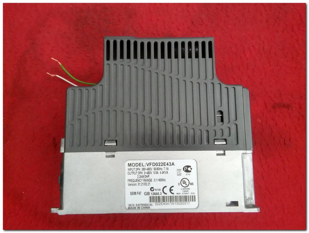 DELTA VFD022E43A  2,2KW 3HP INPUT 380V AĞIR ŞART SÜRÜCÜ