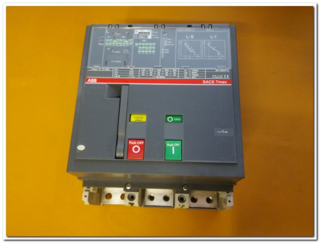 ABB T7 S 1250 1250A 1SDA062882R1 T7S 1250M TMŞ SACE TMAX 1250 AMPER T7 S 1250 DEVRE KESİCİ