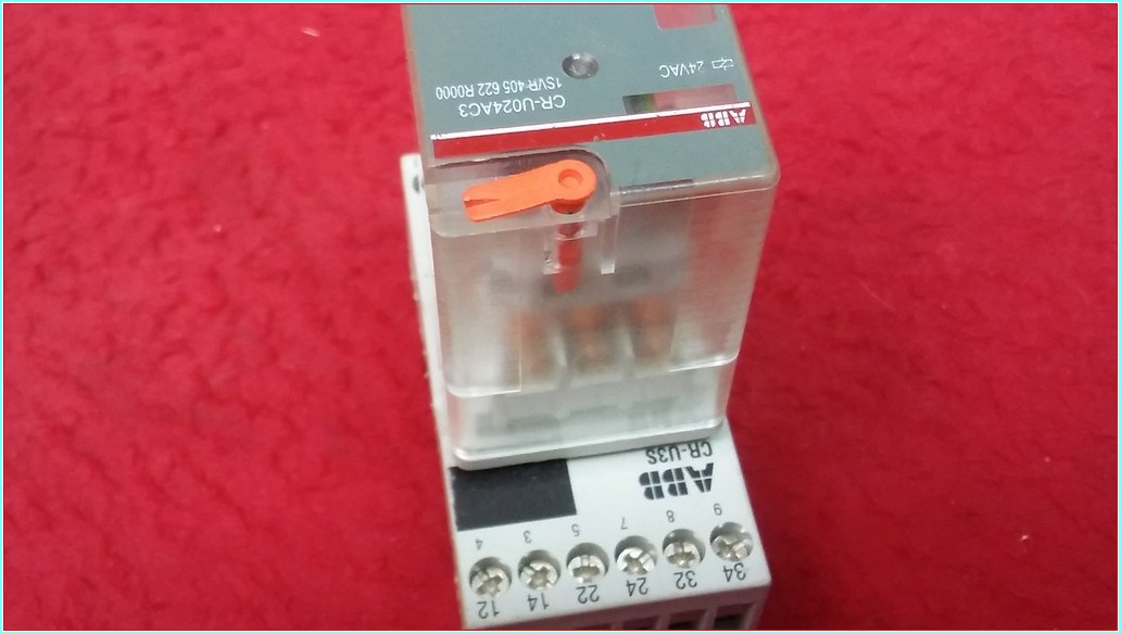 ABB CR-U024AC3 24VAC 3 KONTAKLI RÖLE