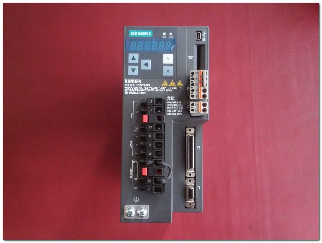 SIEMENS 6SL3210-5FE10-8UA0 0,75KW SERVO SÜRÜCÜ VE SIEMENS 1FL6044-1AF61-0AA1 0,75KW SERVO MOTOR TAKIM