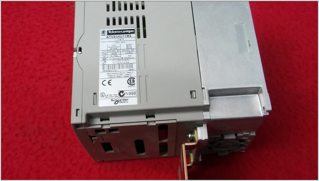 TELEMECANİQUE ATV31HU11M2 ATV31 KONTROL KARTI