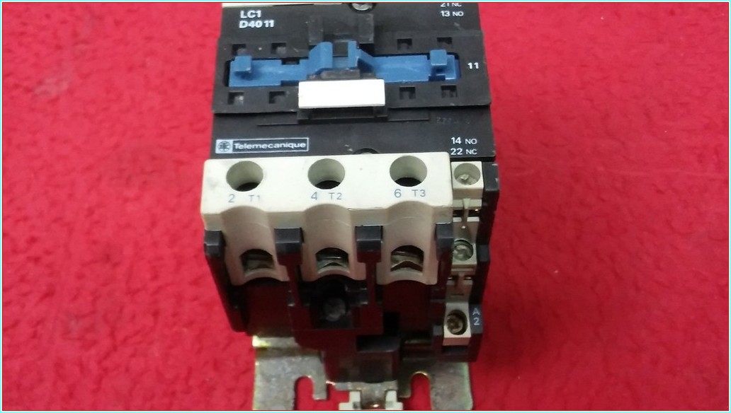 TELEMECANİQUE LC1D40M5 LC1D40 LC1 D40 11 18,5KW 60A KONTAKTÖR