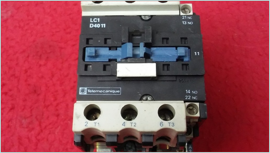 TELEMECANİQUE LC1D40M5 LC1D40 LC1 D40 11 18,5KW 60A KONTAKTÖR