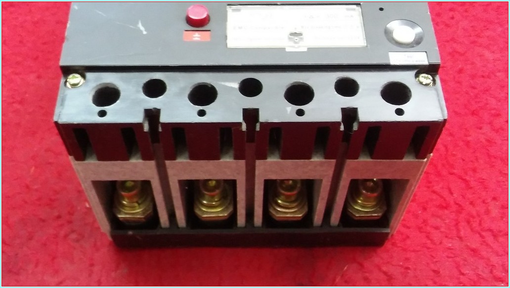 SAYPORT SH1S-250L 250A 4 KUTUPLU AÇTIRMA BOBİNLİ TMŞ
