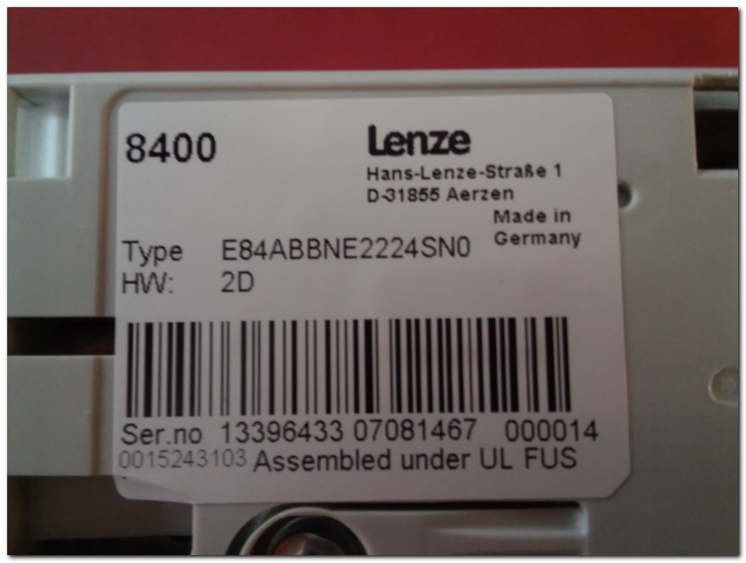 LENZE E84ABBNE2224SN0 VE LENZE E84AVTCE2224SX0 E84ABCTC0000SN0 8400 CONTROL UNIT -  2,2KW SÜRÜCÜ VE MODÜL TAKIM