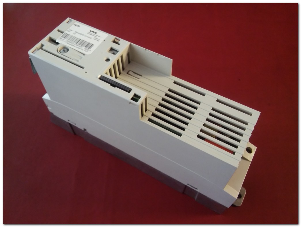 LENZE E84ABBNE2224SN0 VE LENZE E84AVTCE2224SX0 E84ABCTC0000SN0 8400 CONTROL UNIT -  2,2KW SÜRÜCÜ VE MODÜL TAKIM