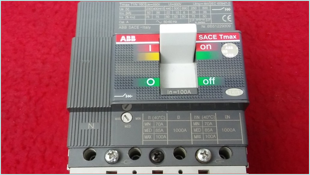 ABB TMAX T1N 160 100A 4 KUTUPLU TMŞ