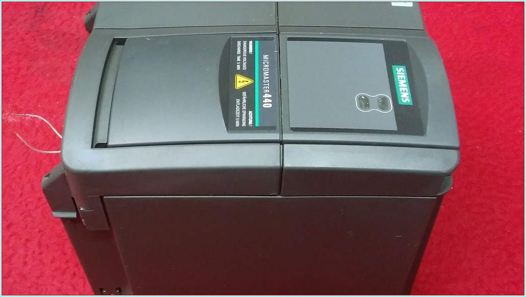 SIEMENS 6SE6440-2UC21-1BA1 MICROMASTER 440 1,1KW (INPUT 220V) SÜRÜCÜ