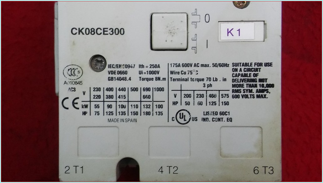 GE CK08CE300 90KW 175A 220VDC KONTAKTÖR