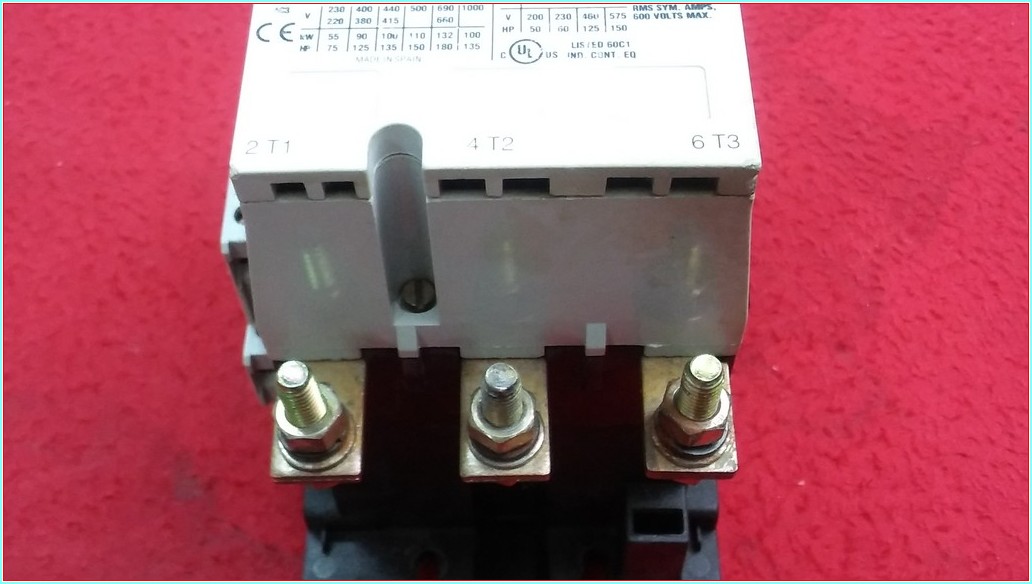 GE CK08CE300 90KW 175A 220VDC KONTAKTÖR