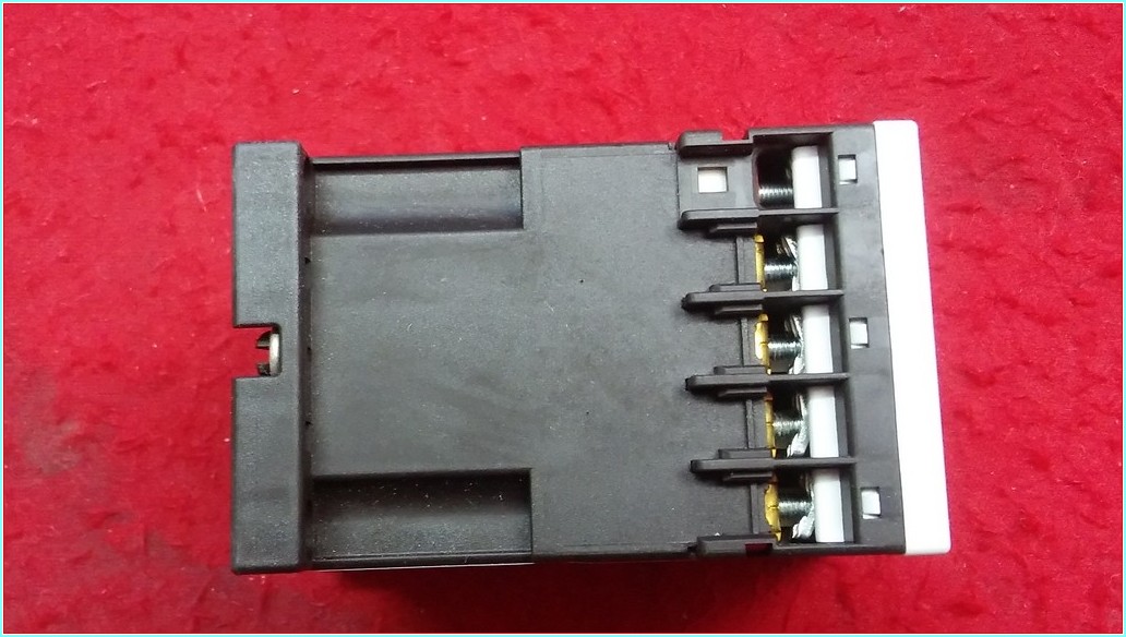 SIEMENS 3RT1017-1BB41 5,5KW 24V SIFIR KUTULU KONTAKTÖR