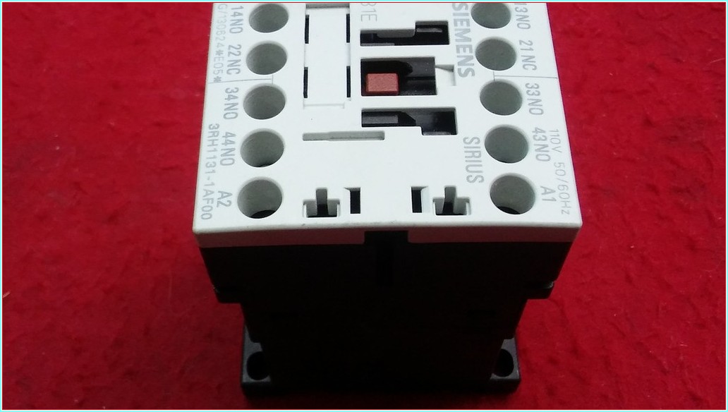 SIEMENS 3RH1131-1AF00 110V YARDIMCI KONTAK (RÖLE KONTAKTÖR)