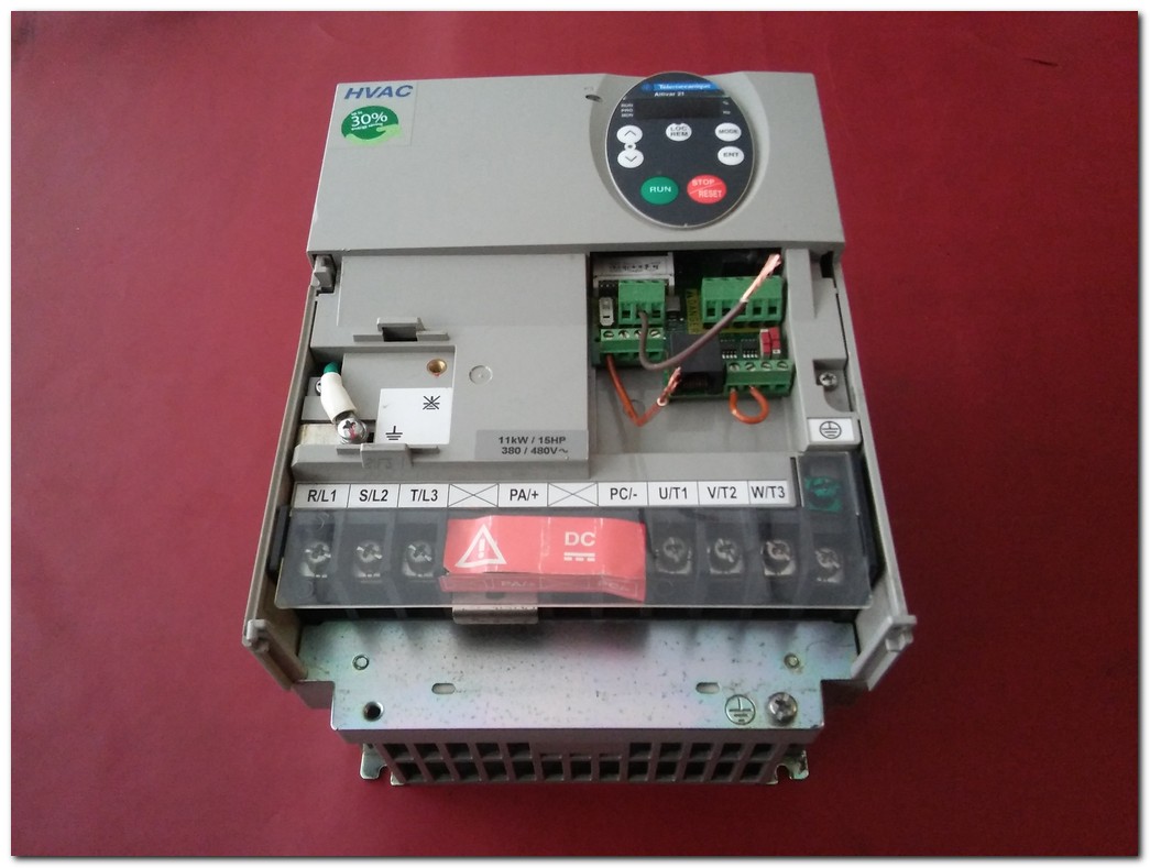 TELEMECANIQUE ATV21HD11N4 11KW HVAC SÜRÜCÜ ATV21 ALTİVAR 21 11 KW INVERTER DRIVER