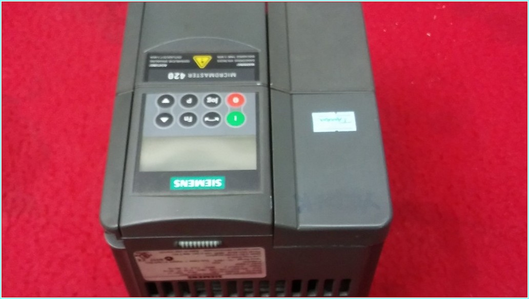 SIEMENS 6SE6420-2AB21-5BA1 1,5 KW 7,4A MICROMASTER 420 SÜRÜCÜ
