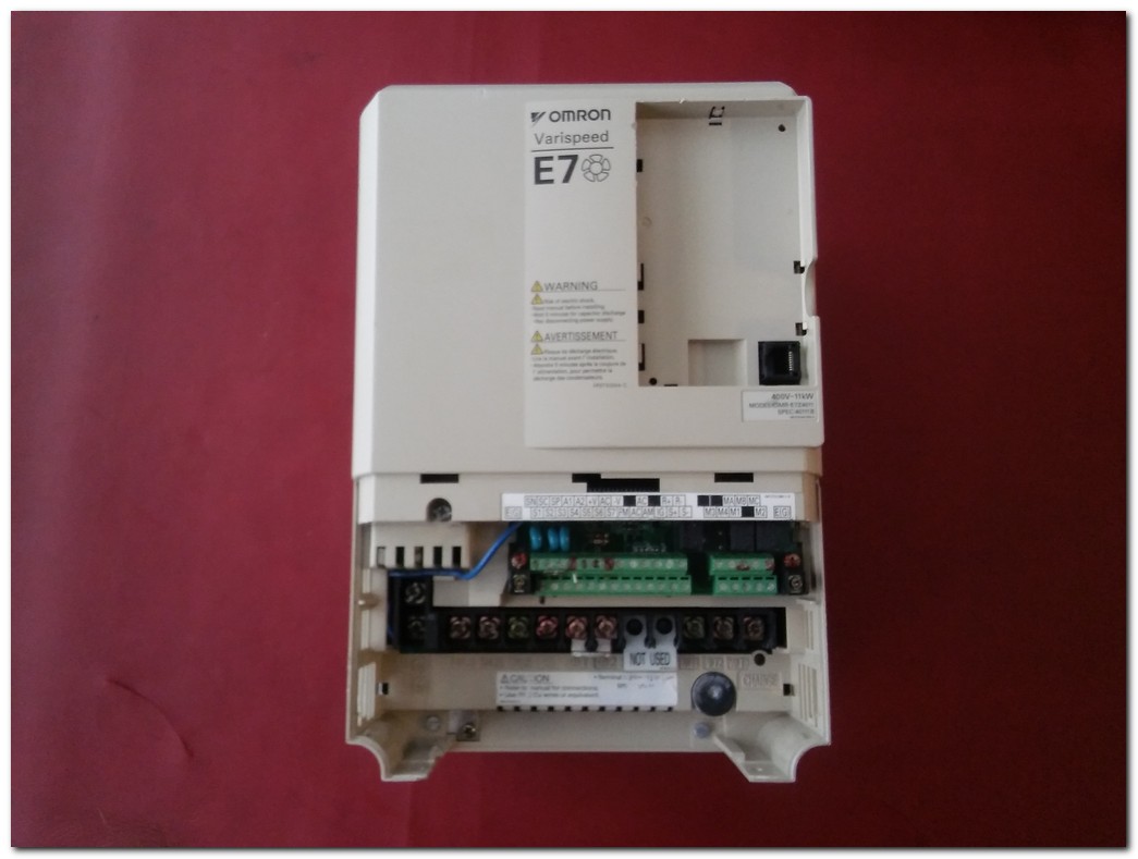 OMRON CIMR-E7Z4011 VARİSPEED E7 40111B 24A 11KW YASKAWA SÜRÜCÜ