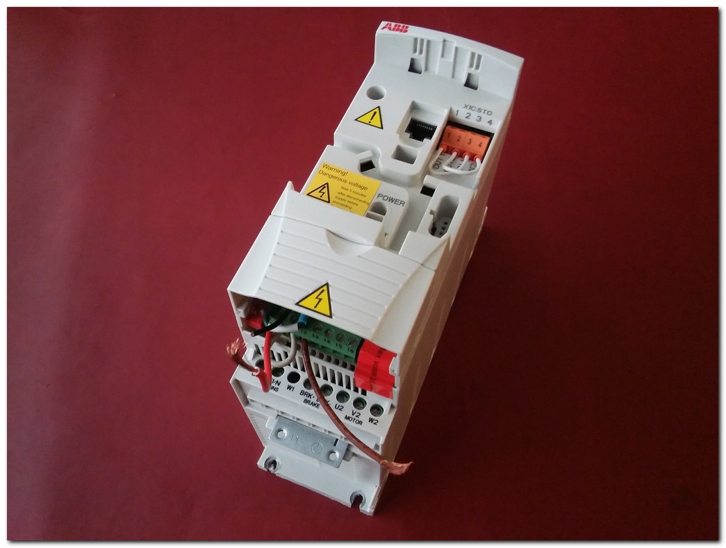 ABB ACS355-01E-02A4-2 0,37KW SÜRÜCÜ ACS355 0,37 KW INVERTER DRIVER
