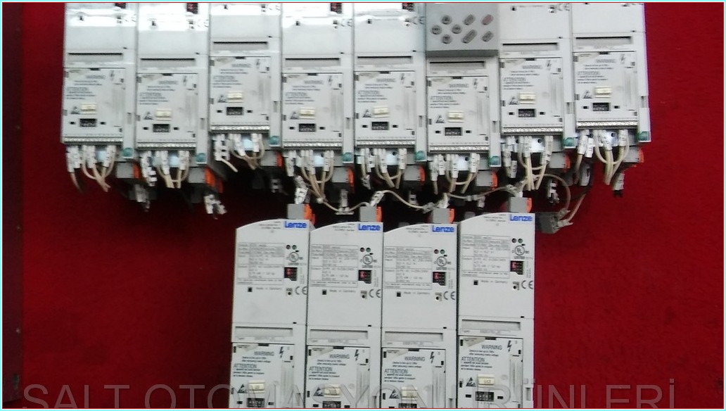 LENZE E82EV751_2C E82EV751-2C E82EV751K2C 13127093 VECTOR 8200 0,75 KW 240V SÜRÜCÜ