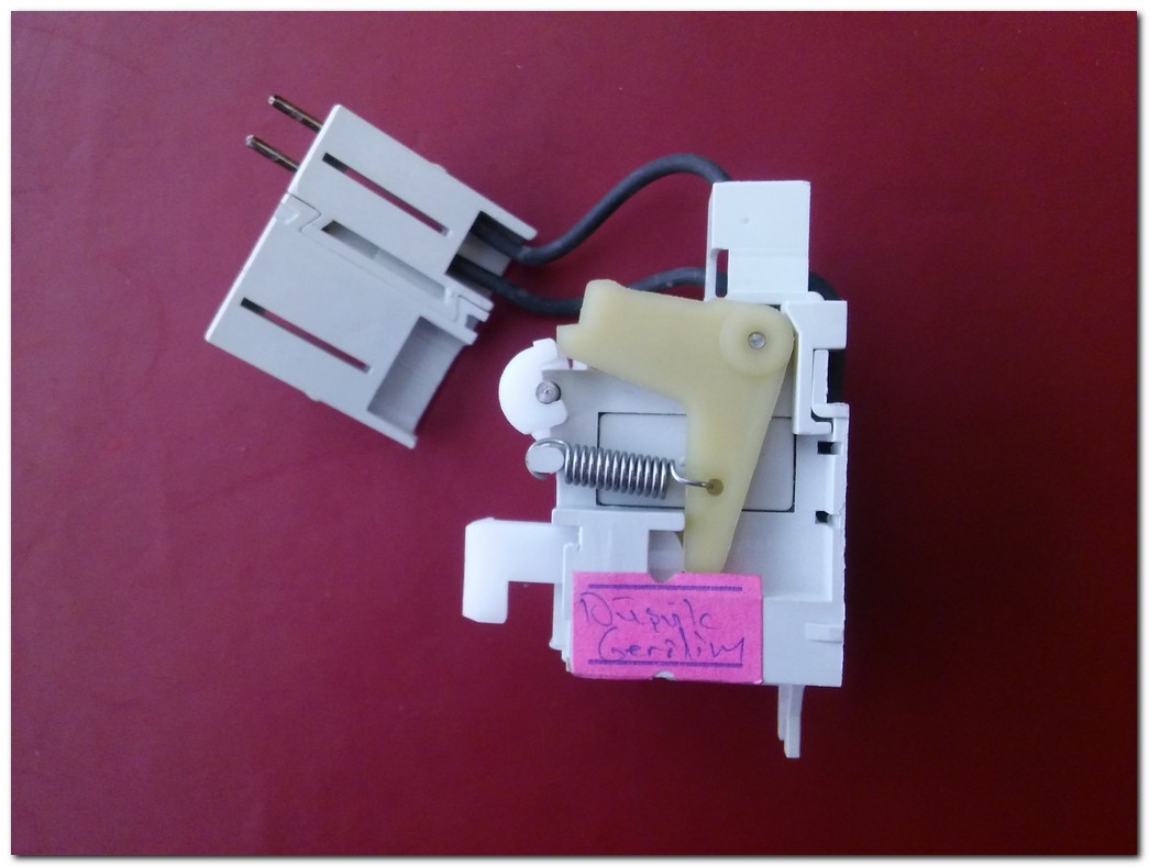 ABB 1SDA054891R1 YU 220 240V 50-60HZ 220-250V 800-1000A DÜŞÜK GERİLİM BOBİNİ CIRCUIT BREAK ACCESSORY