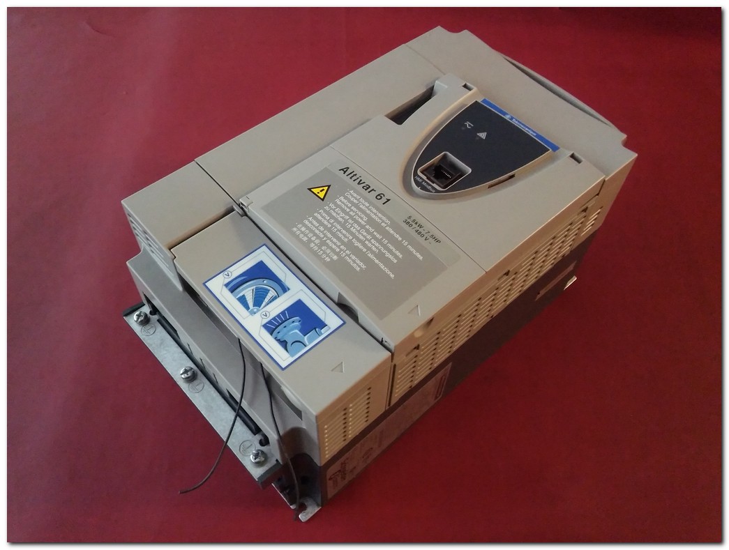 TELEMECANIQUE ATV61HU55N4 ATV61HU55N4Z