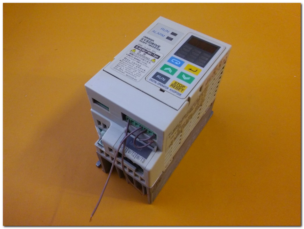OMRON 3G3EV-A2004MA-CUE 0,4KW SÜRÜCÜ SYSDRIVE 3G3EV-INVERTER 0,40 KW DRIVER