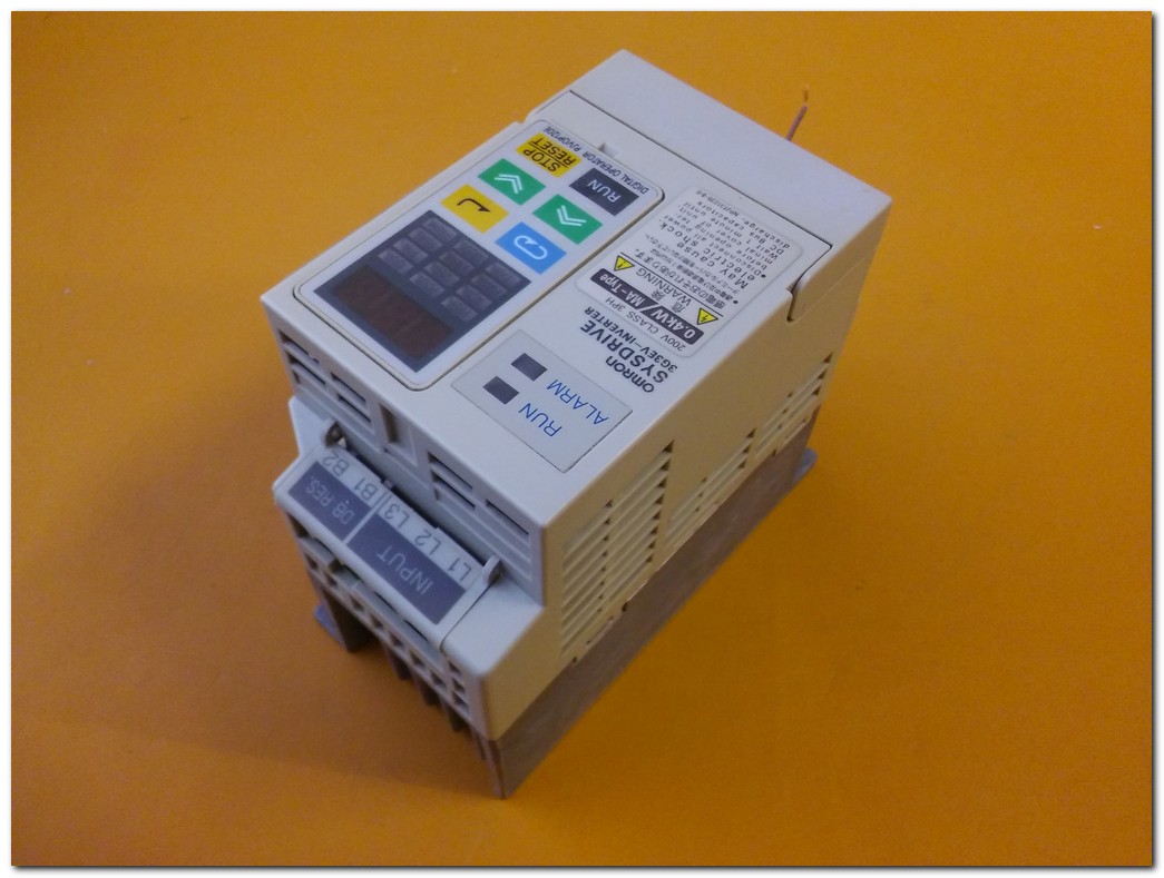 OMRON 3G3EV-A2004MA-CUE 0,4KW SÜRÜCÜ SYSDRIVE 3G3EV-INVERTER 0,40 KW DRIVER