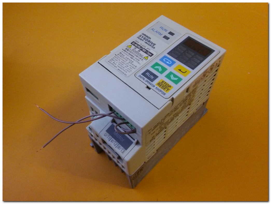 OMRON 3G3EV-A2004MA-CUE 0,4KW SÜRÜCÜ SYSDRIVE 3G3EV-INVERTER 0,40 KW DRIVER
