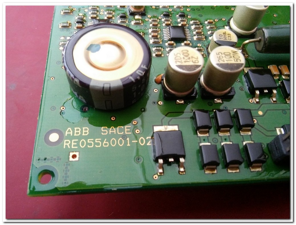 ABB SACE RE0556001-02 440016020 11906 R.17 QA6UK317A RE0677 L5549 TERMİK KONTROL KARTI