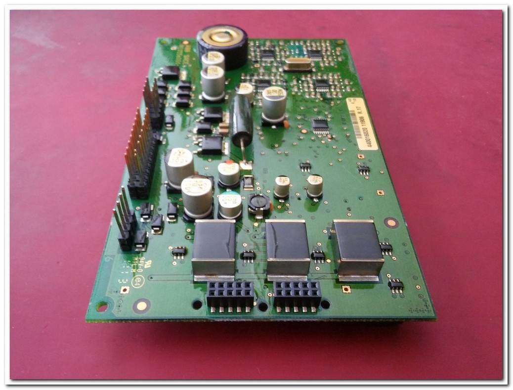 ABB SACE RE0556001-02 440016020 11906 R.17 QA6UK317A RE0677 L5549 TERMİK KONTROL KARTI
