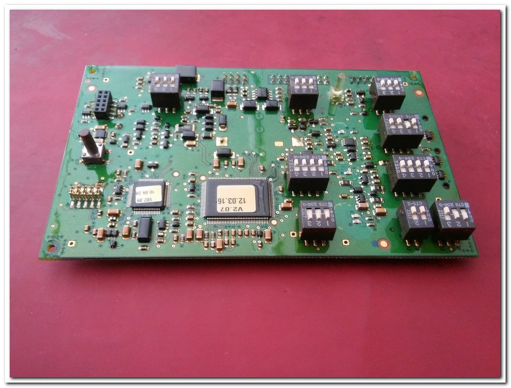 ABB SACE RE0556001-02 440016020 11906 R.17 QA6UK317A RE0677 L5549 TERMİK KONTROL KARTI