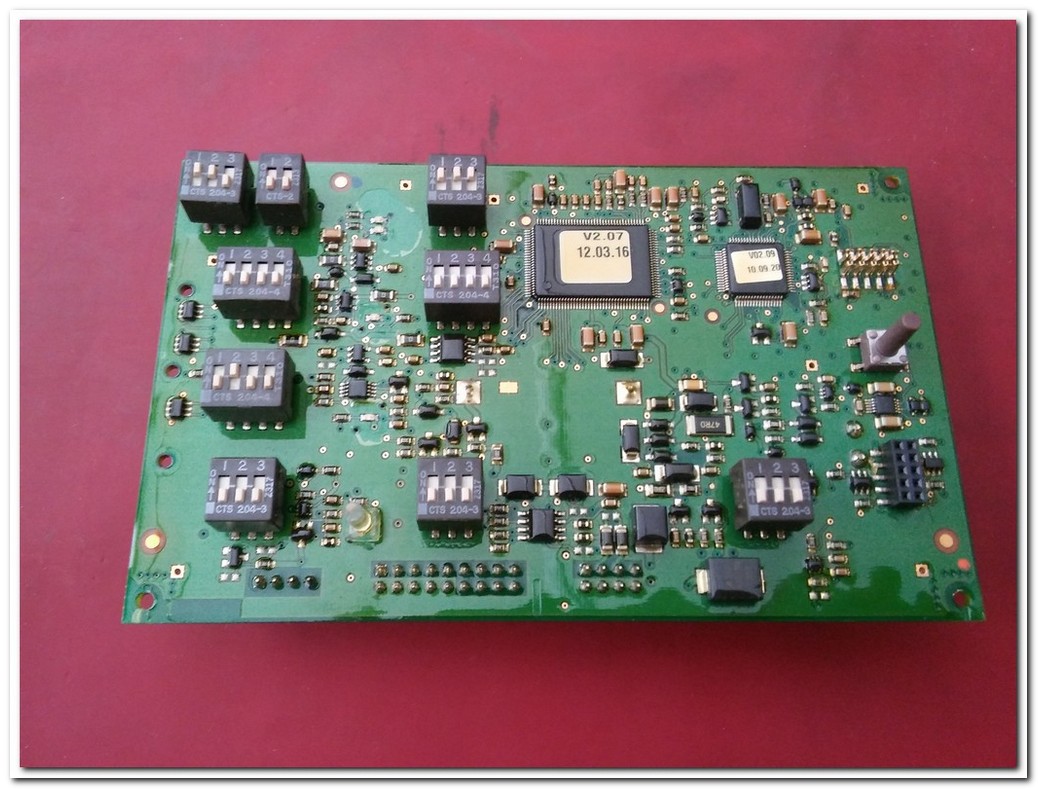 ABB SACE RE0556001-02 440016020 11906 R.17 QA6UK317A RE0677 L5549 TERMİK KONTROL KARTI