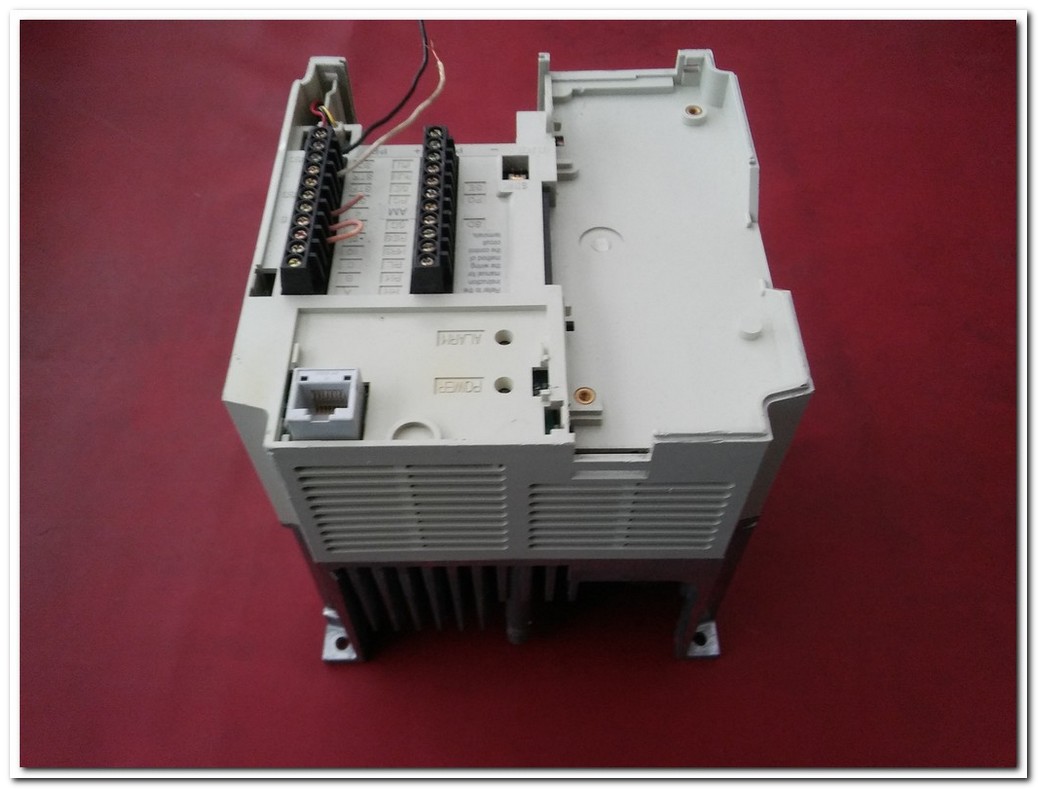 MITSUBISHI FR-E520S-1.5K-EC 1,5KW SÜRÜCÜ 1,5 KW INVERTER DRIVE