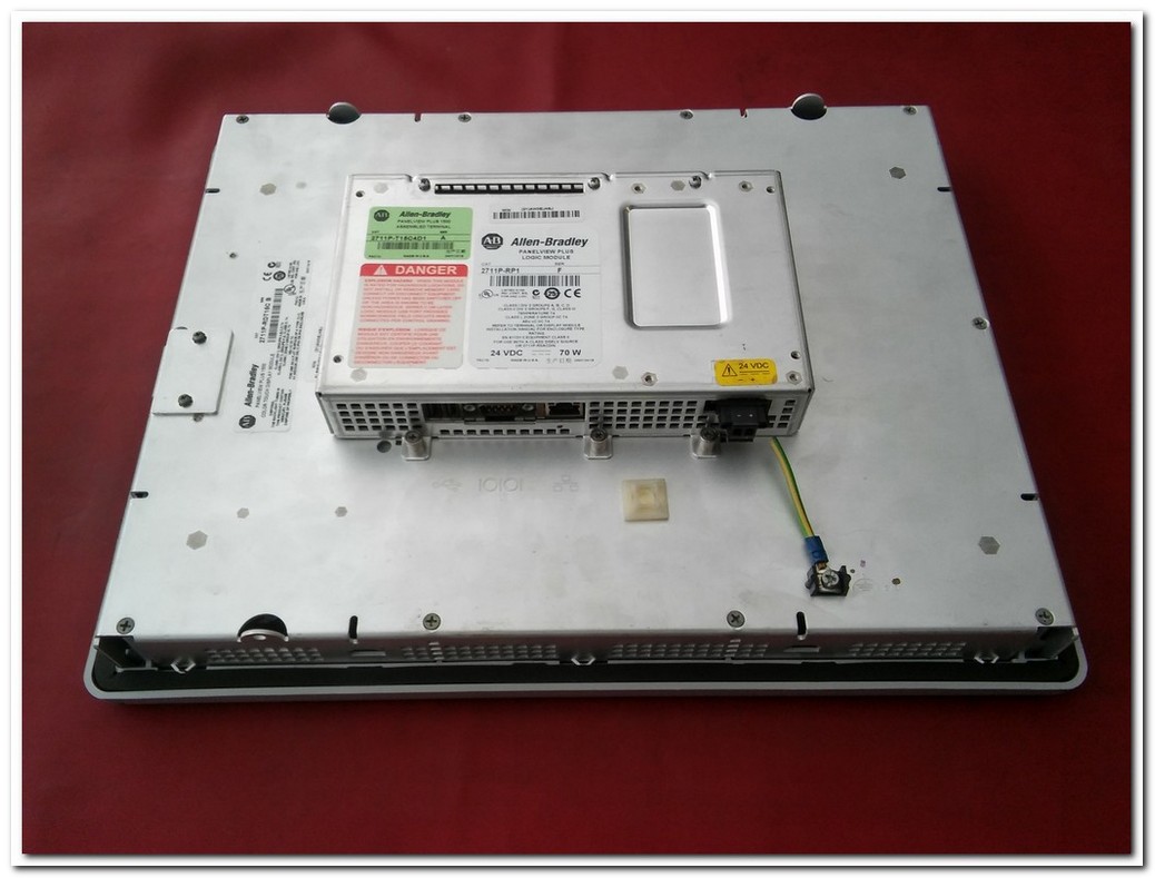 ALLEN BRADLEY 2711P-RDT15C B TOUCH MODULE VE 2711P-RP1 LOGIC MODULE VE 2711P-T15C4D1 A ASSEMBLED TERMINAL PANELVİEW PLUS 1500 OPERATÖR PANEL