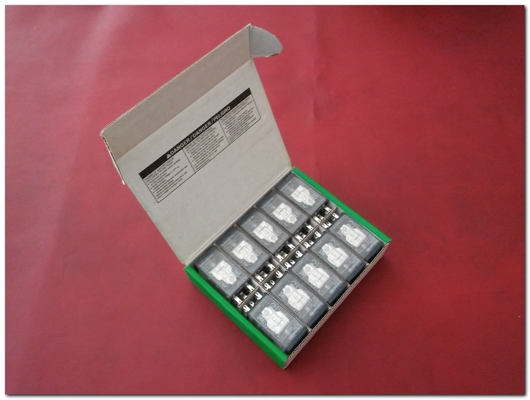 SCHNEİDER RXM3AB1BD SIFIR KUTULU 24VDC ZELİO RELAY MİNİ RÖLE
