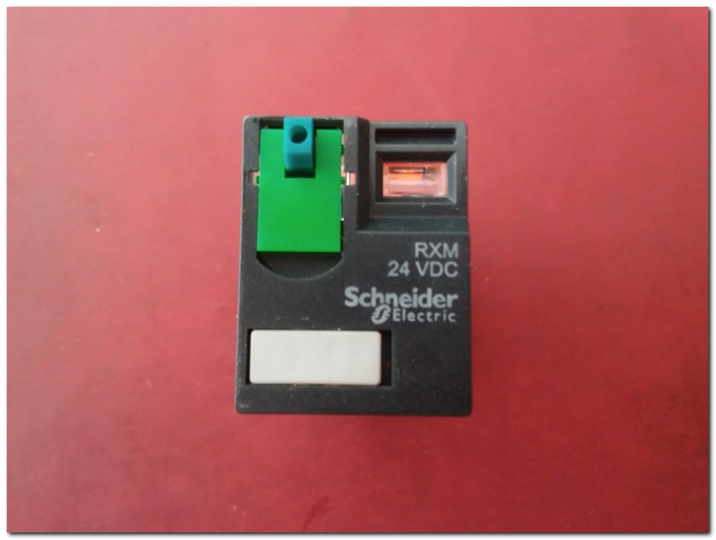 SCHNEİDER RXM3AB1BD SIFIR KUTULU 24VDC ZELİO RELAY MİNİ RÖLE