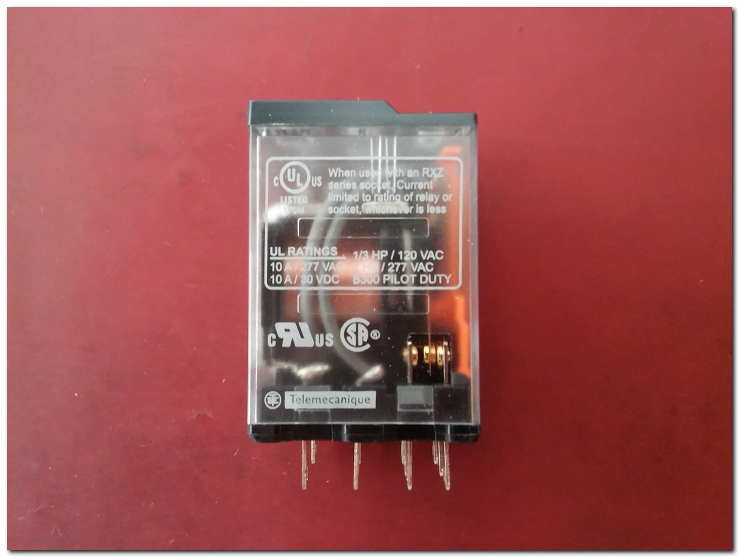 SCHNEİDER RXM3AB1BD SIFIR KUTULU 24VDC ZELİO RELAY MİNİ RÖLE