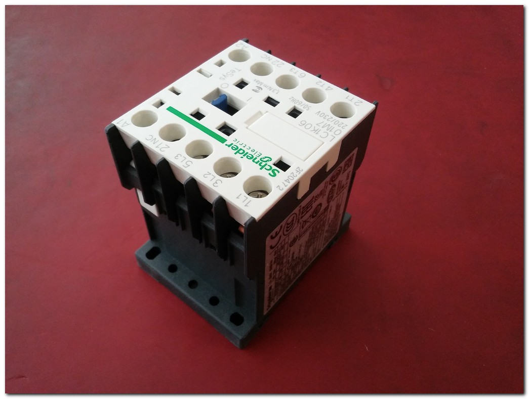 SCHNEİDER LC1K0601M7 SIFIR KUTULU KONTAKTÖR