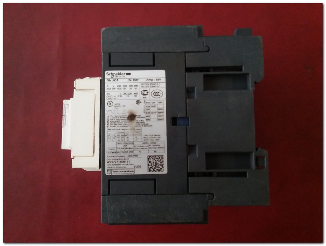 SCHNEİDER LC1D65A LC1D65AE7 LC1D65AM7 KONTAKTÖR