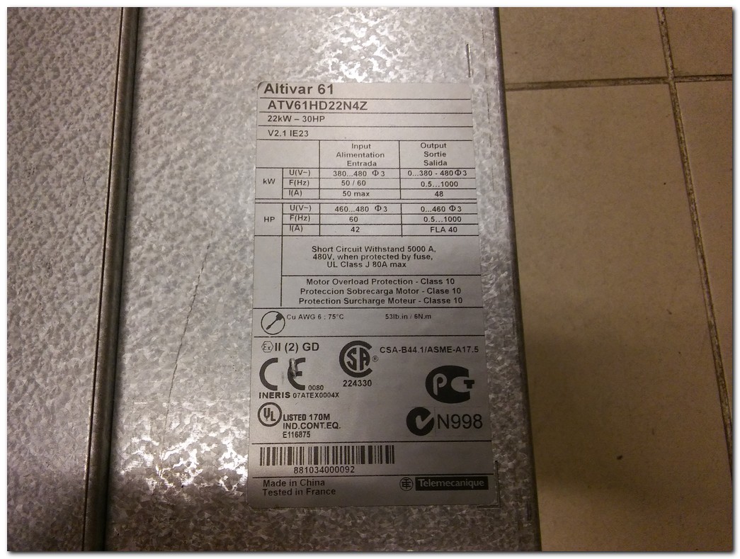 SCHNEİDER ATV61HD22N4 ATV61HD22N4Z 22KW SÜRÜCÜ ATV61 22 KW INVERTER DRIVER