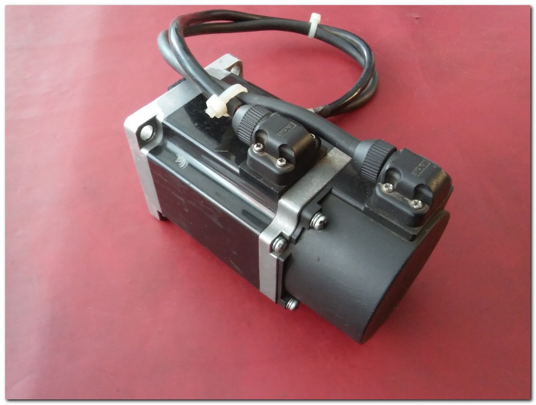 DELTA  ASD-A2-0421-M 400W SERVO SÜRÜCÜ VE SERVO MOTOR TAKIM
