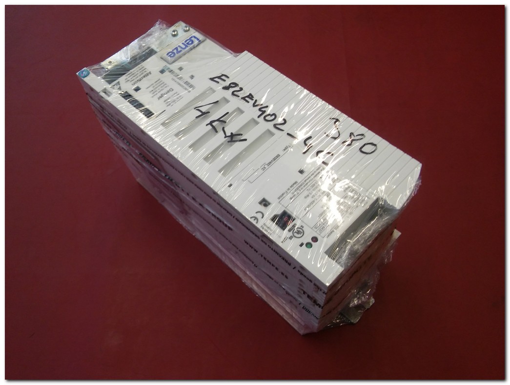 LENZE E82EV402_4C E82EV402_4B E82EV402_4C200 E82EV402_4B200  E82EV402-4C E82EV402K4C E82EV402 4C 13436514 8200 4KW SÜRÜCÜ