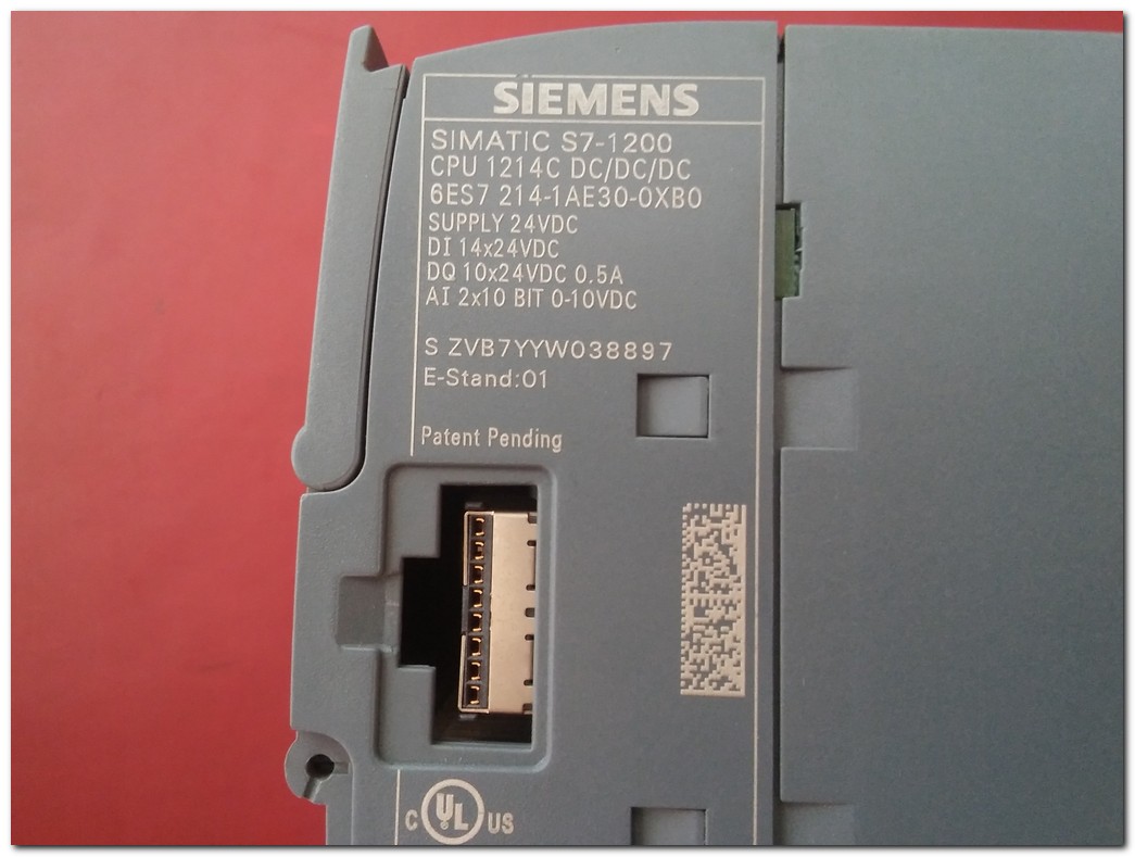 SIEMENS 6ES7 214-1AE30-0XB0 6ES7 214-1AE30-0XB0 214C DC DC DC PLC CPU