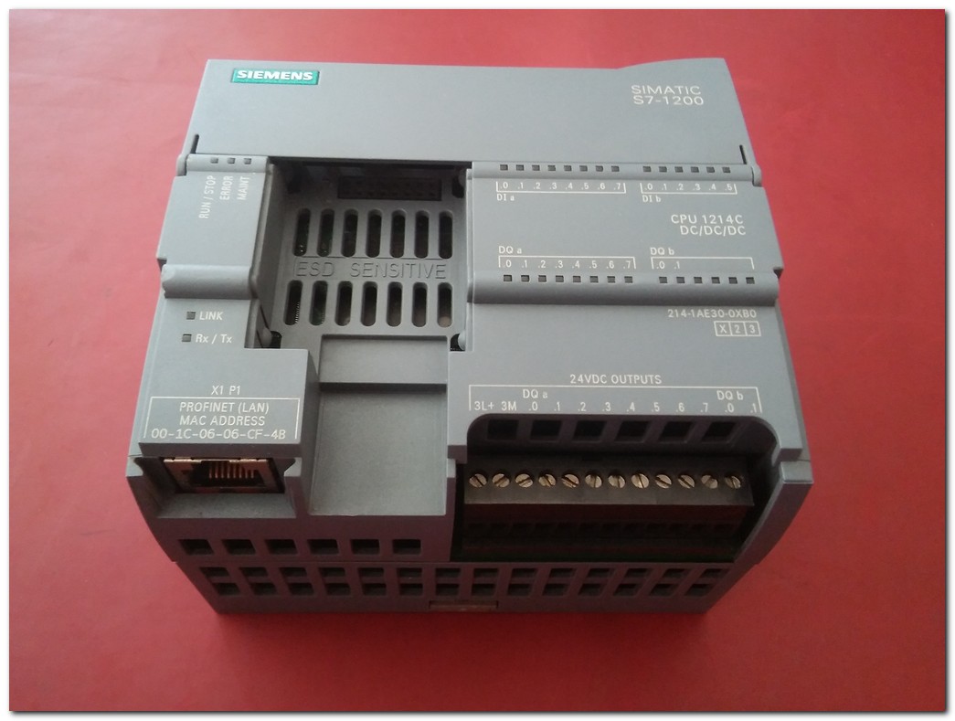 SIEMENS 6ES7 214-1AE30-0XB0 6ES7 214-1AE30-0XB0 214C DC DC DC PLC CPU