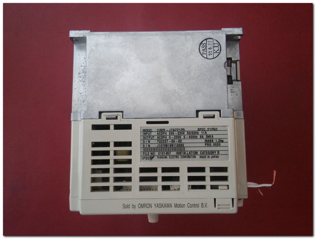 OMRON CIMR-J7AZ21P5 200V 3 PHASE YASKAWA 1,5KW SÜRÜCÜ