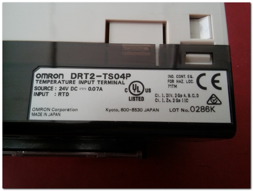 OMRON DRT2-TS04P  TEMPERATURE INPUT TERMİNAL SIFIR KUTULU