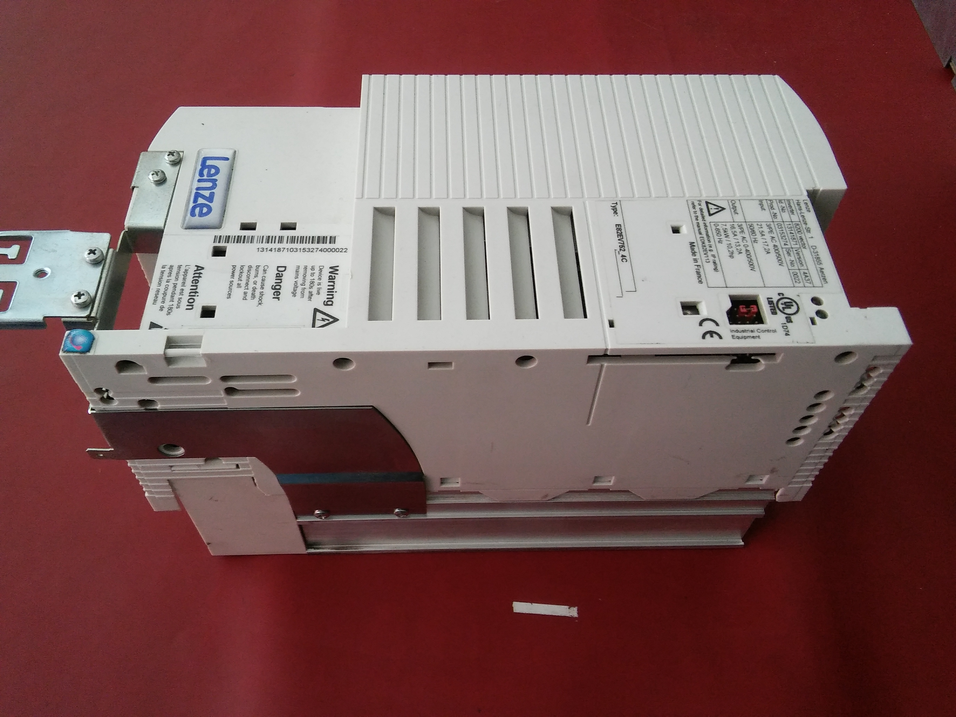 LENZE E82EV752_4C E82EV752-4C D-31855 AERZEN 8200 7,5KW VECTOR SÜRÜCÜ